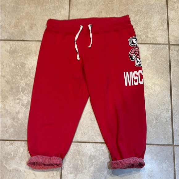 Y2K Colosseum Wisconsin Badgers Crop Capri Sweatpants Joggers L Sweats - Picture 1 of 6
